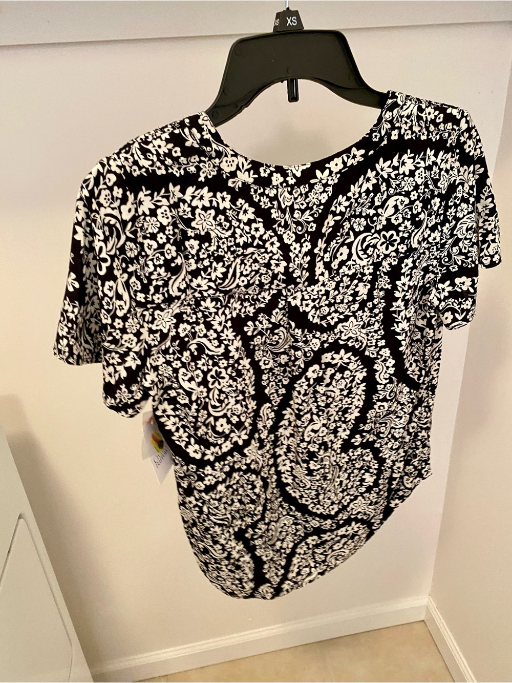 croft & barrow Black and White Paisley Short Sleeve Tee